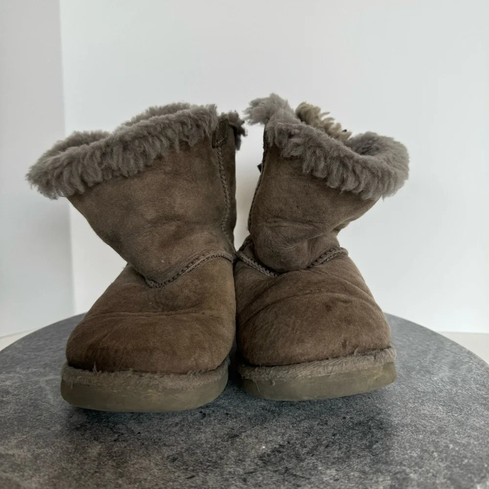 Uggs Bailey Button Suede Leather Brown Kids Boots 1